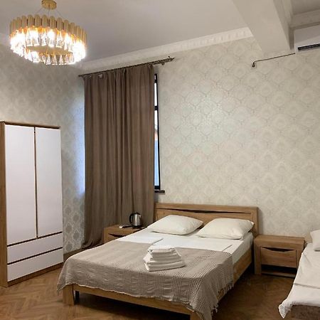 Mini Hotel Amra Pizunda Bagian luar foto